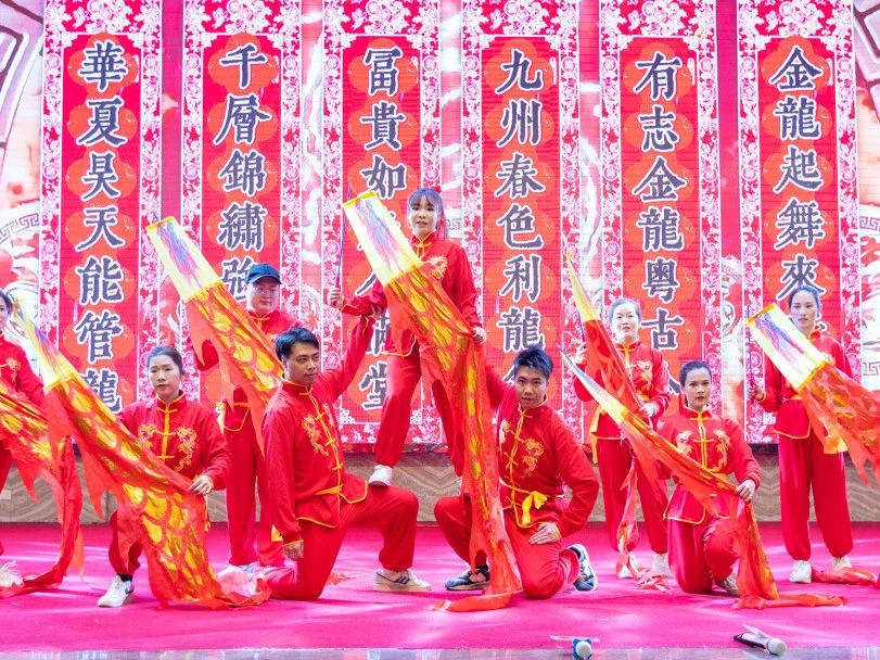 拓路前行·領(lǐng)跑未來 | 集團(tuán)2023年度總結(jié)會(huì)暨2024迎新晚會(huì)圓滿結(jié)束！(圖26)