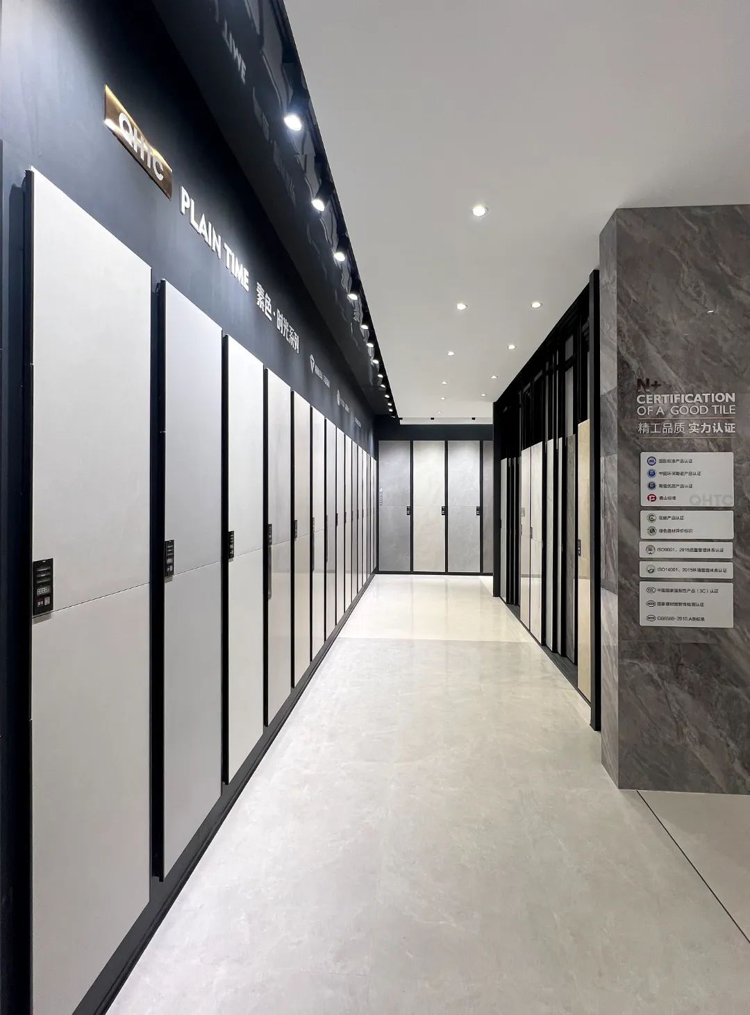 終端風采 | 強輝東陽旗艦店,現代時尚,以素色致敬生活(圖7) 終端風采 | 強輝東陽旗艦店,現代時尚,以素色致敬生活(圖7)