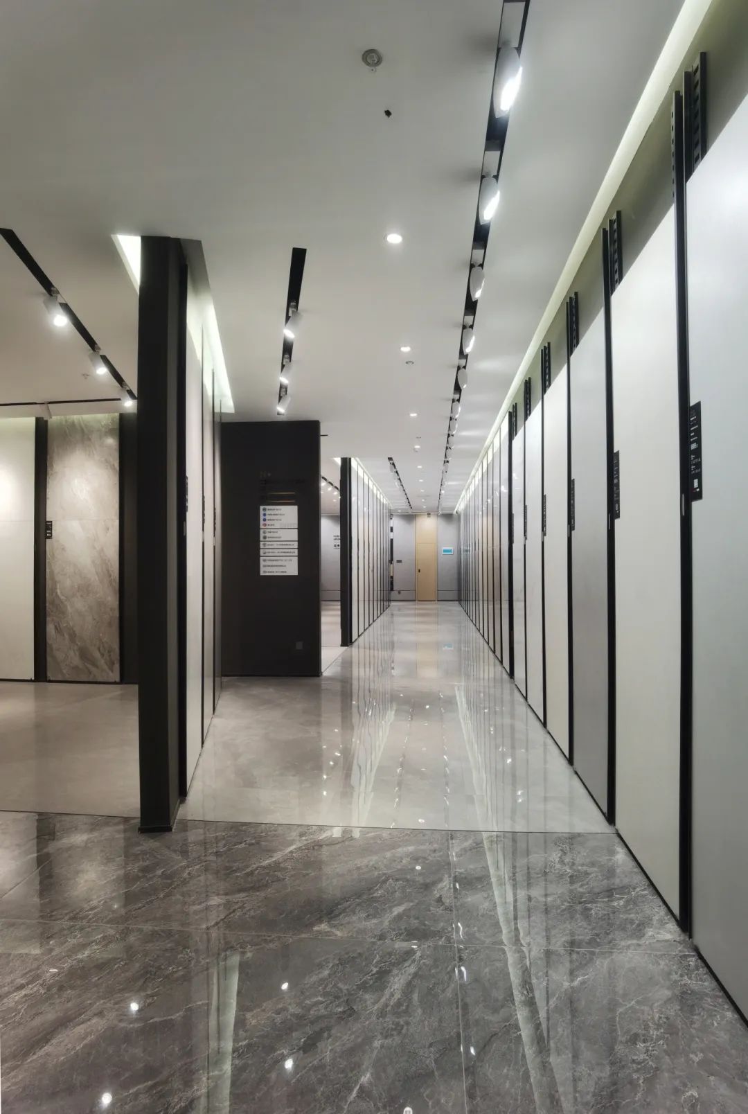 終端風采 | 強輝福州旗艦店,邂逅愜意如詩的藝術空間(圖13) 終端風采 | 強輝福州旗艦店,邂逅愜意如詩的藝術空間(圖13)