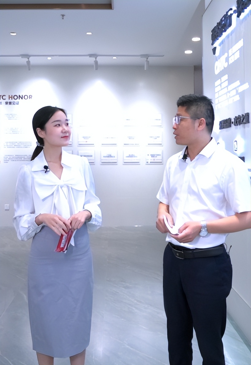 招商落幕!做強(qiáng)商,他們都選了強(qiáng)輝精工瓷磚!(圖3) 招商落幕!做強(qiáng)商,他們都選了強(qiáng)輝精工瓷磚!(圖3)