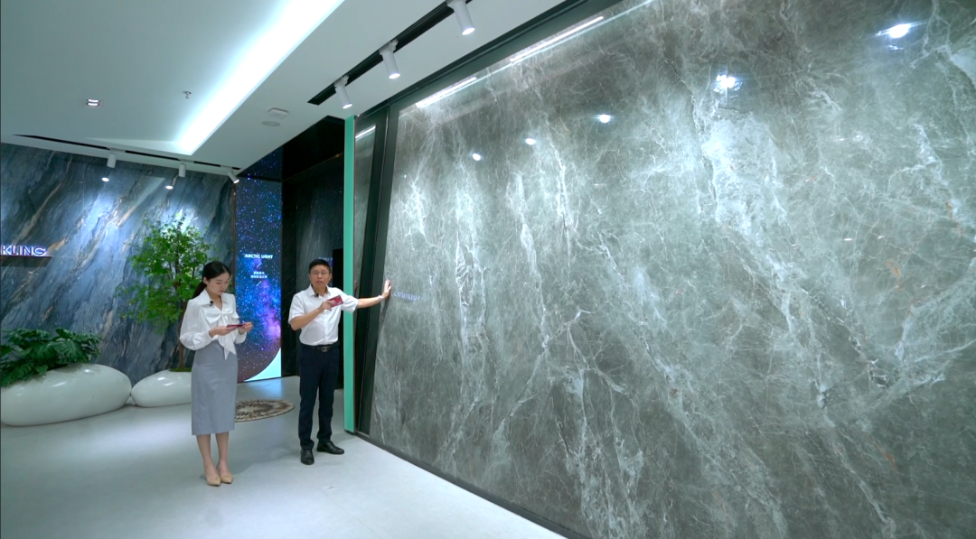 招商落幕!做強(qiáng)商,他們都選了強(qiáng)輝精工瓷磚!(圖6) 招商落幕!做強(qiáng)商,他們都選了強(qiáng)輝精工瓷磚!(圖6)