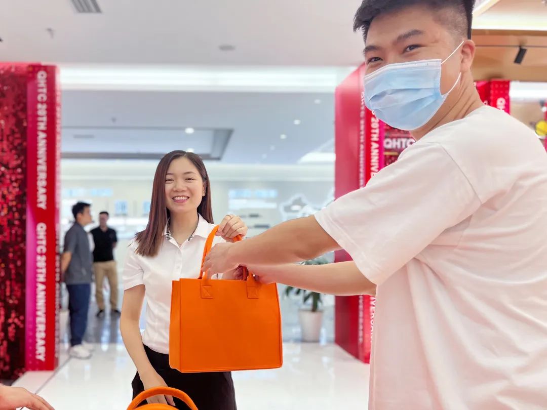 “精工二十載 一起向未來”強輝20周年生日會圓滿成功(圖24) “精工二十載 一起向未來”強輝20周年生日會圓滿成功(圖24)