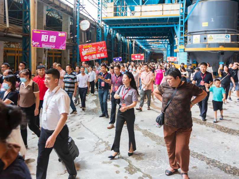 燃爆!強輝21周年摯友音樂節(jié)圓滿收官(圖33) 燃爆!強輝21周年摯友音樂節(jié)圓滿收官(圖33)