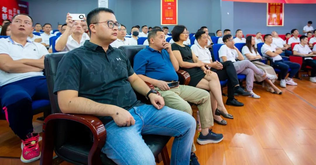 這一次，我們玩大的 | 強(qiáng)輝金九銀十無界增長營銷大會復(fù)盤會議順利舉辦(圖3)