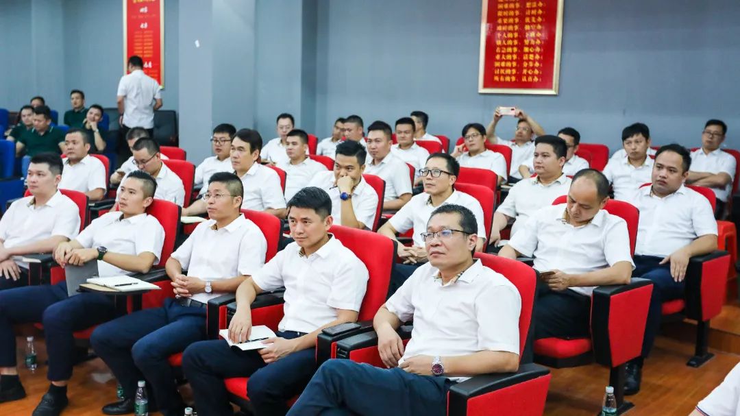 這一次，我們玩大的 | 強(qiáng)輝金九銀十無界增長營銷大會復(fù)盤會議順利舉辦(圖12)