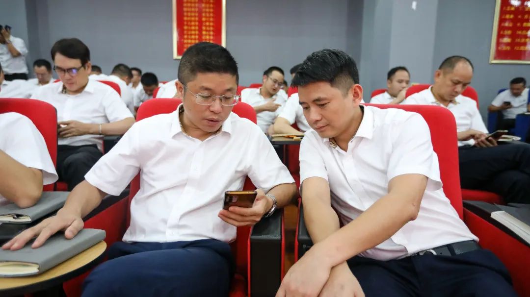 這一次，我們玩大的 | 強(qiáng)輝金九銀十無界增長營銷大會復(fù)盤會議順利舉辦(圖13)