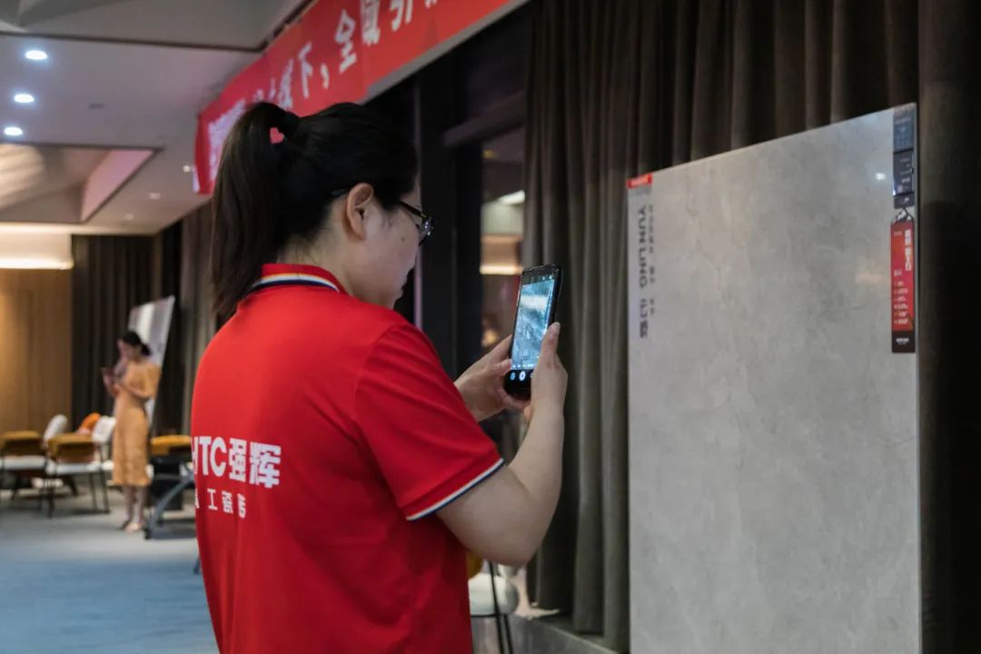 創變?賦能 | 2024強輝新品品鑒會暨區域培訓峰會鄭州站圓滿結束(圖14) 創變?賦能 | 2024強輝新品品鑒會暨區域培訓峰會鄭州站圓滿結束(圖14)