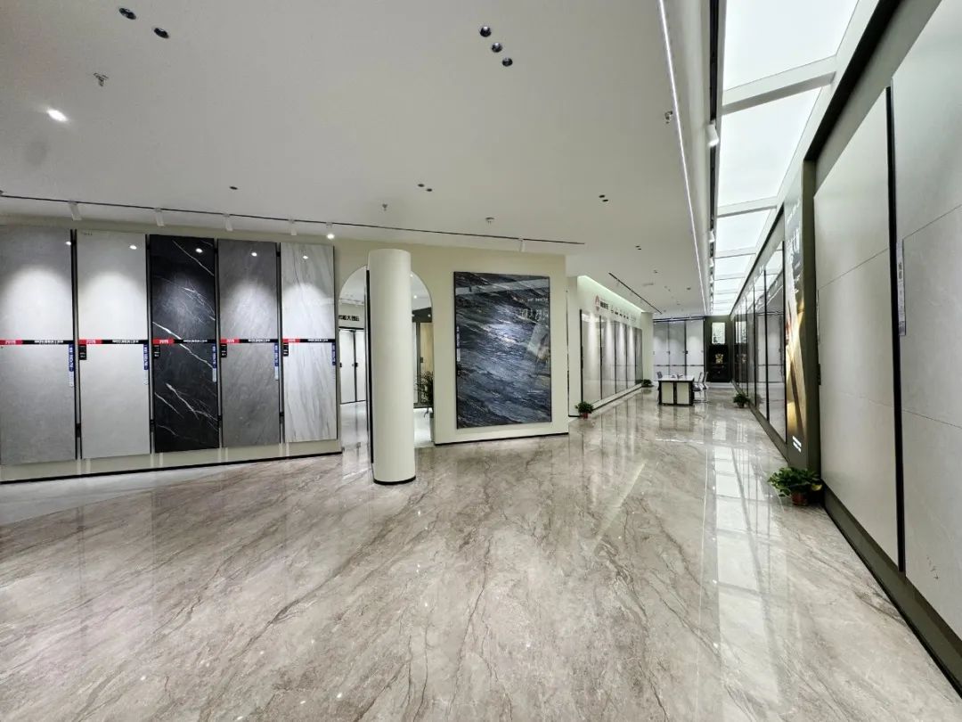 終端風(fēng)采 | 強(qiáng)輝焦作旗艦店,打卡家居美學(xué)新地標(biāo)(圖6) 終端風(fēng)采 | 強(qiáng)輝焦作旗艦店,打卡家居美學(xué)新地標(biāo)(圖6)