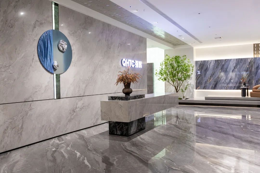 喜報(bào) | 強(qiáng)輝斬獲陶瓷與陳設(shè)軟裝雙入圍獎(jiǎng)！(圖20)