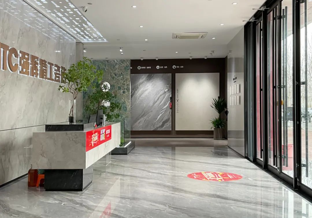 終端風采 | 強輝東營旗艦店，探尋質(zhì)感空間的詩意生活(圖6)