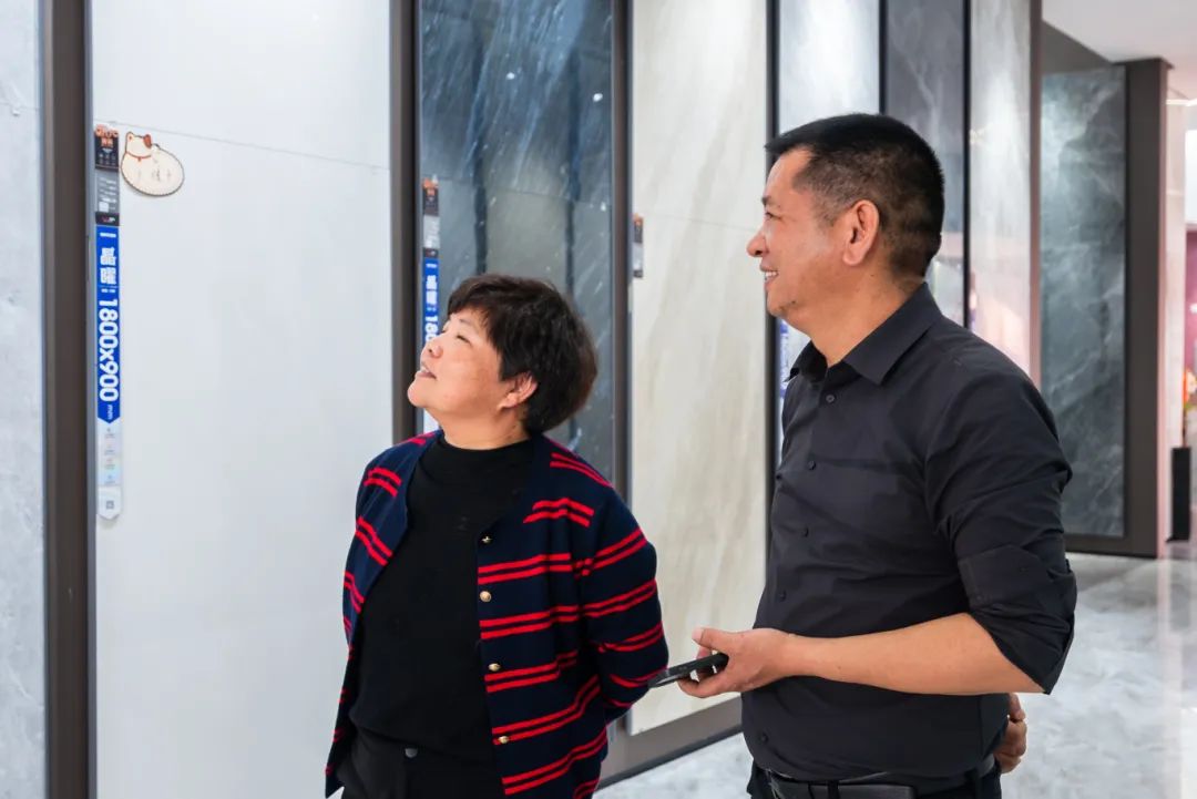 聚勢共鑒?標(biāo)桿領(lǐng)航 | 強輝2025區(qū)域培訓(xùn)峰會暨美學(xué)賦能行動晉江站圓滿落幕(圖33) 聚勢共鑒?標(biāo)桿領(lǐng)航 | 強輝2025區(qū)域培訓(xùn)峰會暨美學(xué)賦能行動晉江站圓滿落幕(圖33)