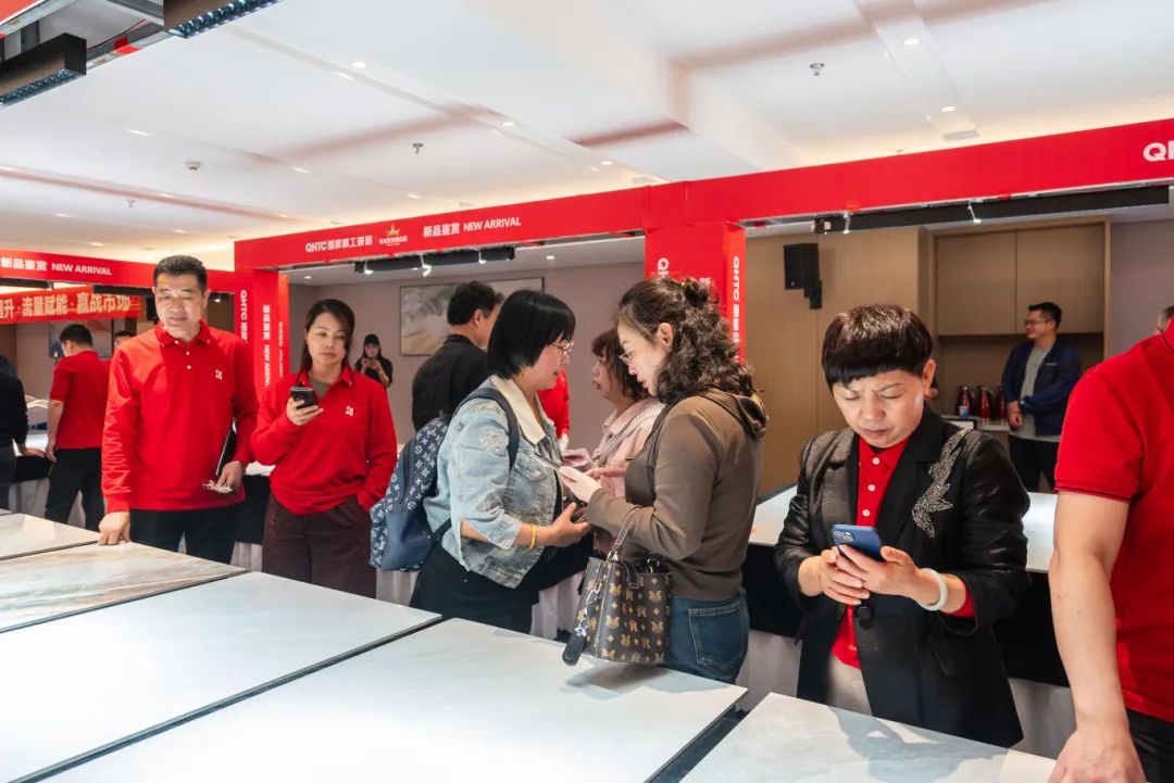 聚勢共鑒?標(biāo)桿領(lǐng)航 | 強輝2025區(qū)域培訓(xùn)峰會暨美學(xué)賦能行動晉江站圓滿落幕(圖35) 聚勢共鑒?標(biāo)桿領(lǐng)航 | 強輝2025區(qū)域培訓(xùn)峰會暨美學(xué)賦能行動晉江站圓滿落幕(圖35)