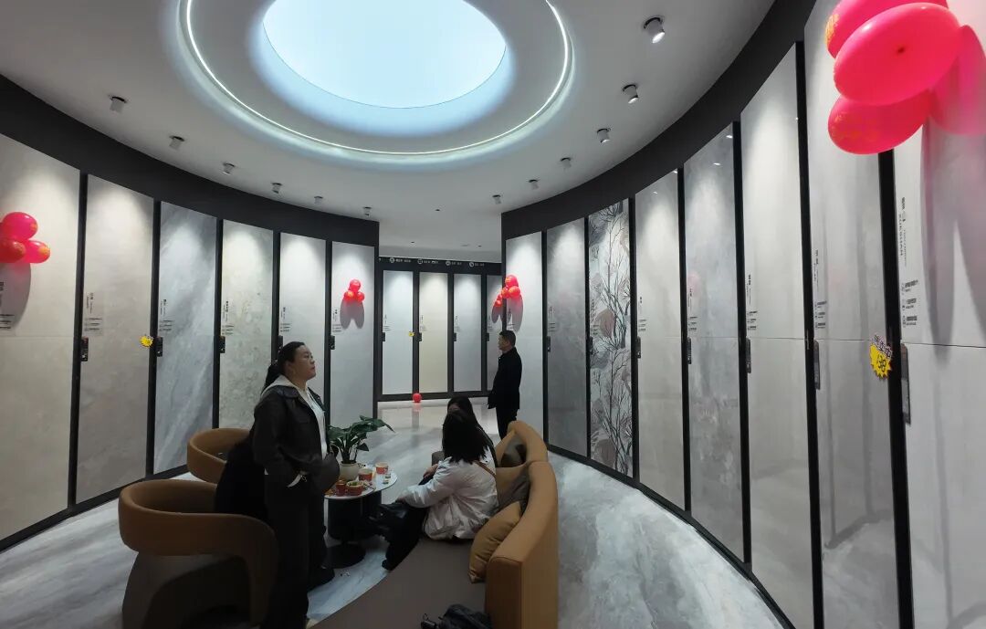 匠心筑境，美學(xué)啟航 | 強輝務(wù)川旗艦店盛大啟幕(圖7)